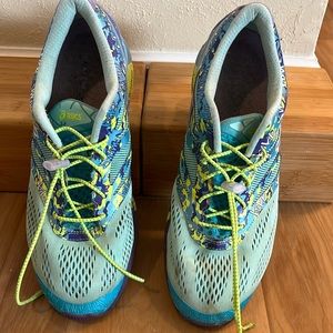 ASICS Gel Noosa Size 11